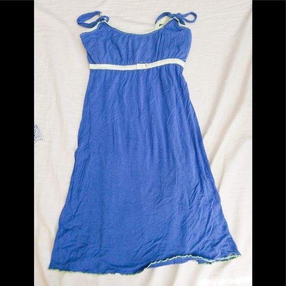 Larrivo Nursing Gown - Picture 1 of 4